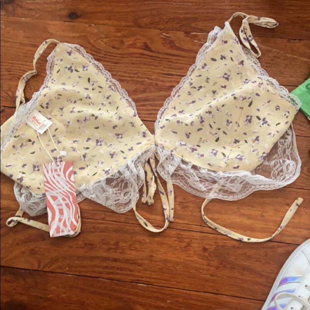 Women’s floral crop top